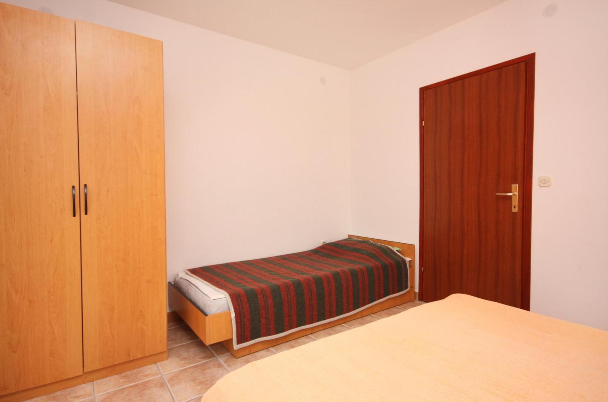 Apartments With A Parking Space Jezera, Murter - 5107 Номер фото
