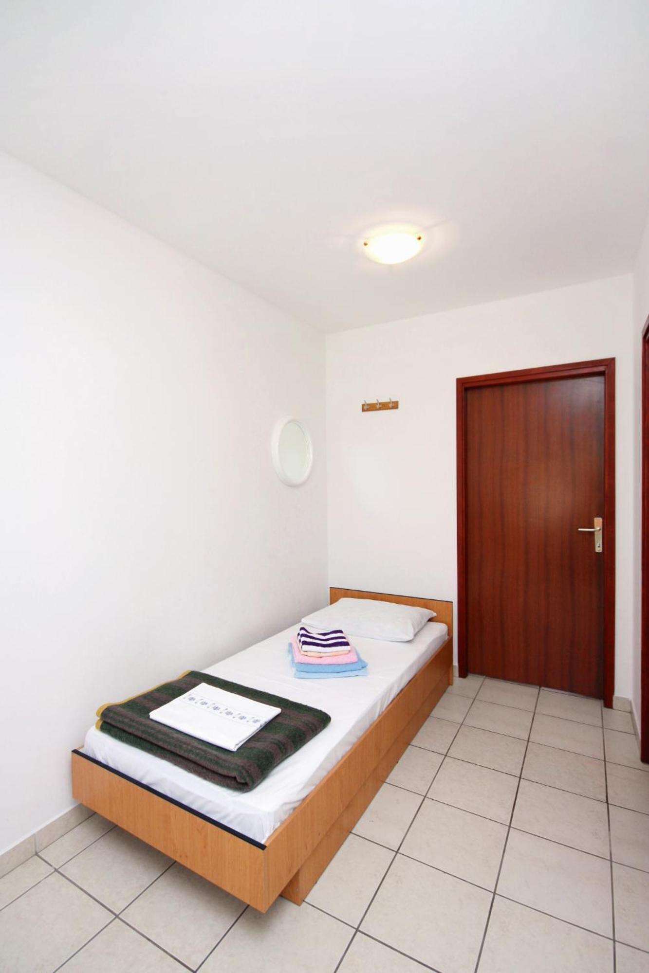 Apartments With A Parking Space Jezera, Murter - 5107 Номер фото